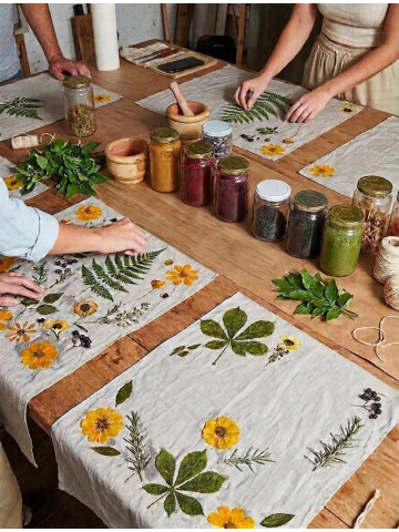 diseña y estampa tu pañuelo de seda con flores y hojas