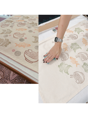 Paños de cocina / manteles de té estampados a mano por alumnas en el taller creativo de estampación textil
